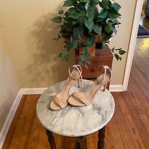 Steve Madden pumps upper leather Lining